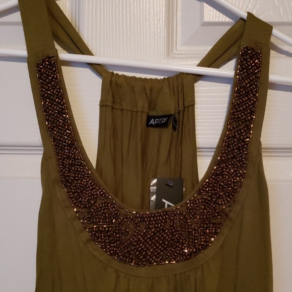 Top - Picture 2 of 2